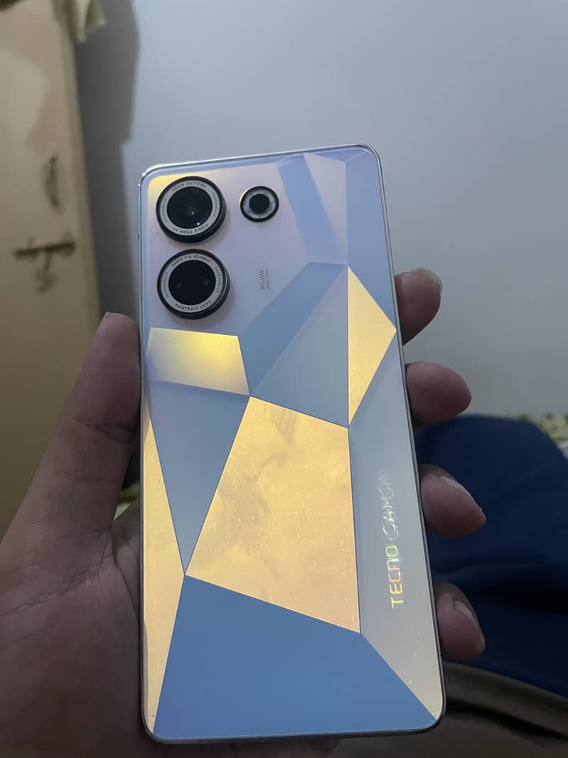 Tecno CAMON 20 3