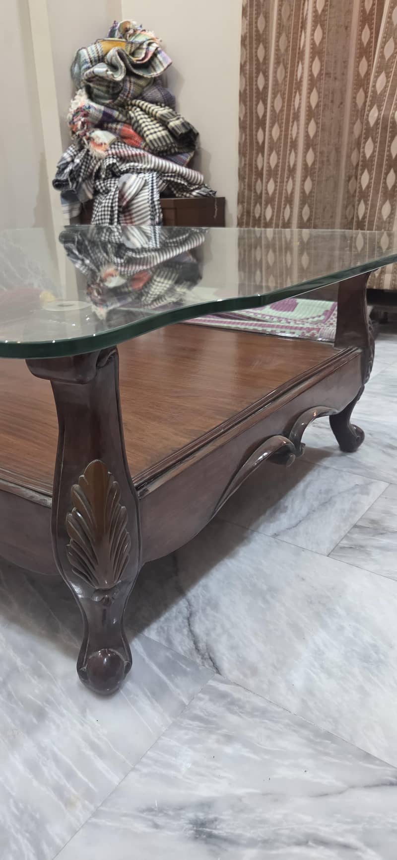 2 seater sofa with table 5