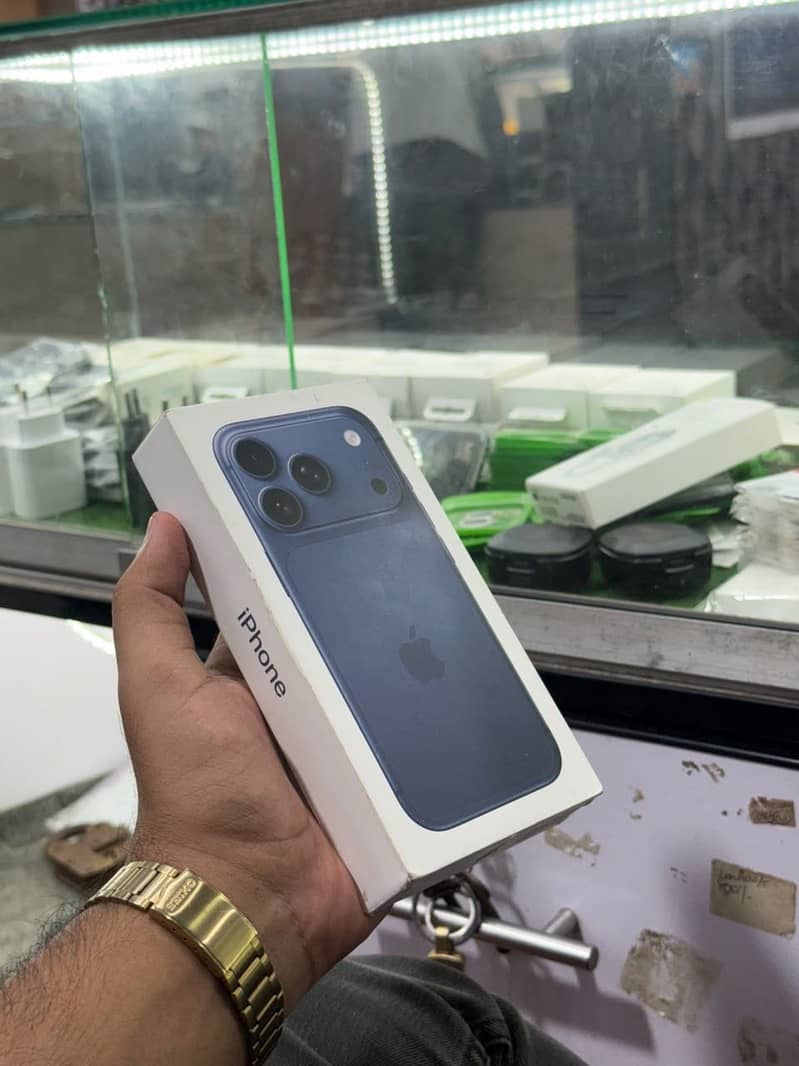 Apple iPhone 17 Pro 0