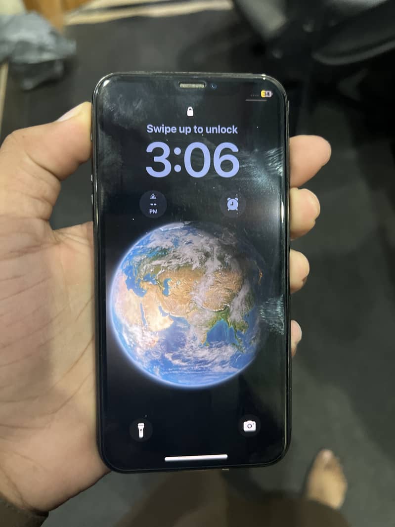 Apple iPhone XS 1