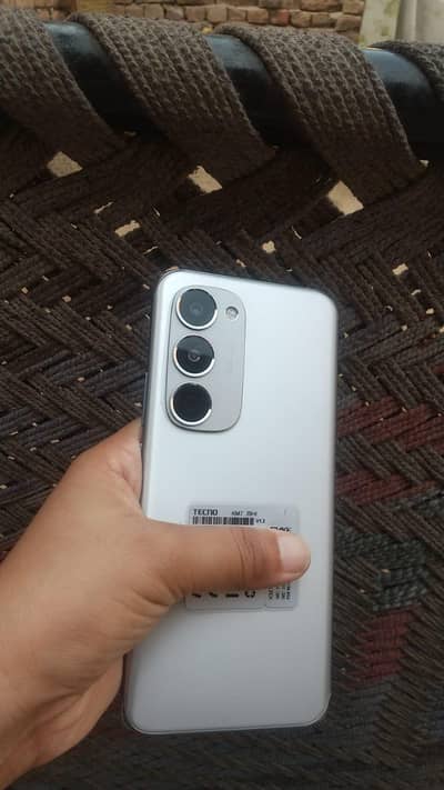 Tecno spark 40 pro plus ful box bs ak side sa tara ha 9 month warranty
