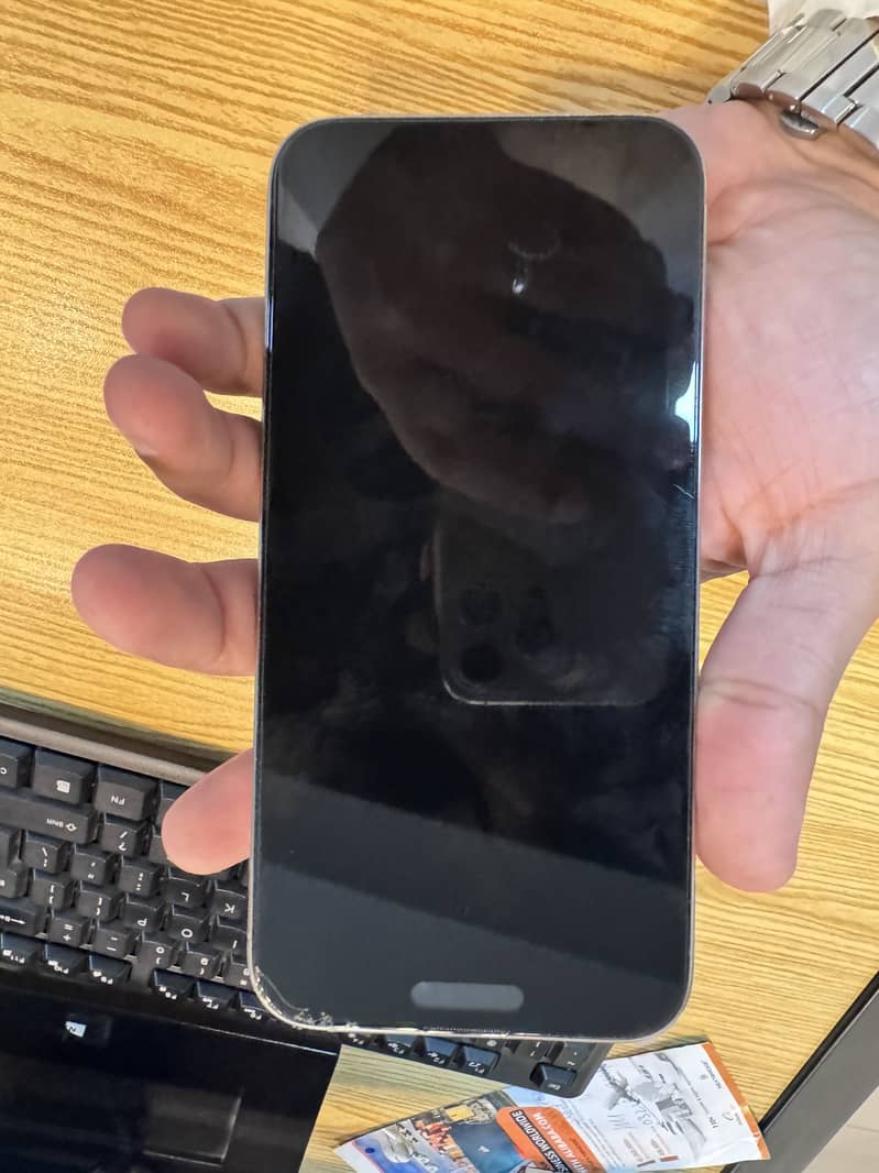 Apple iPhone 15 Pro Max 3