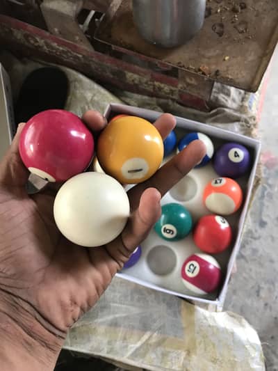 Snoker ball set mukmal  03208543348 watsapp pr rabta kr lo