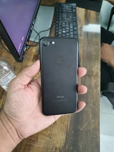 Apple iPhone 7