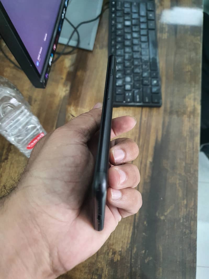 Apple iPhone 7 2