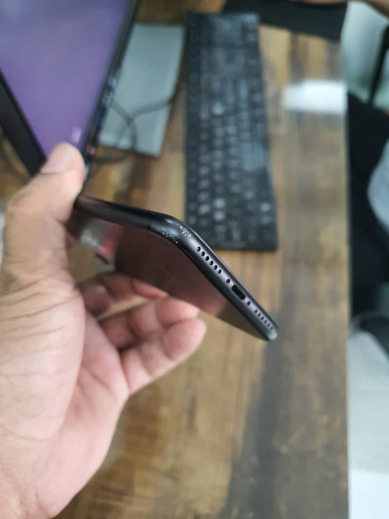Apple iPhone 7 3