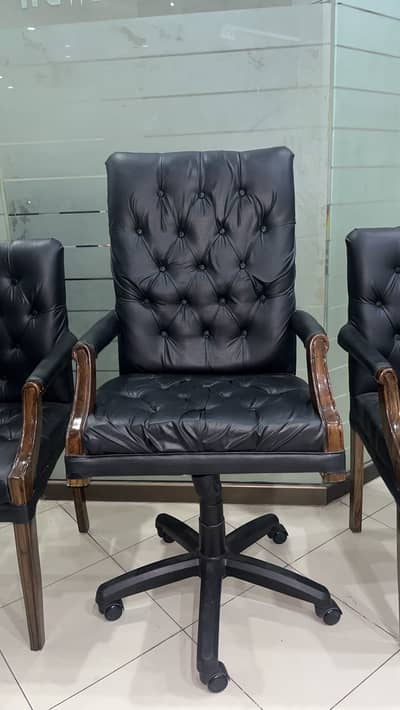 Executive Office Chair Set – 3 Pieces | Leather & Wooden Finish