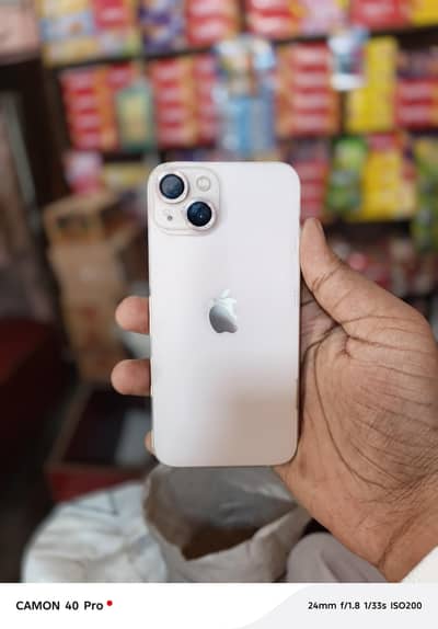 Apple iPhone 13