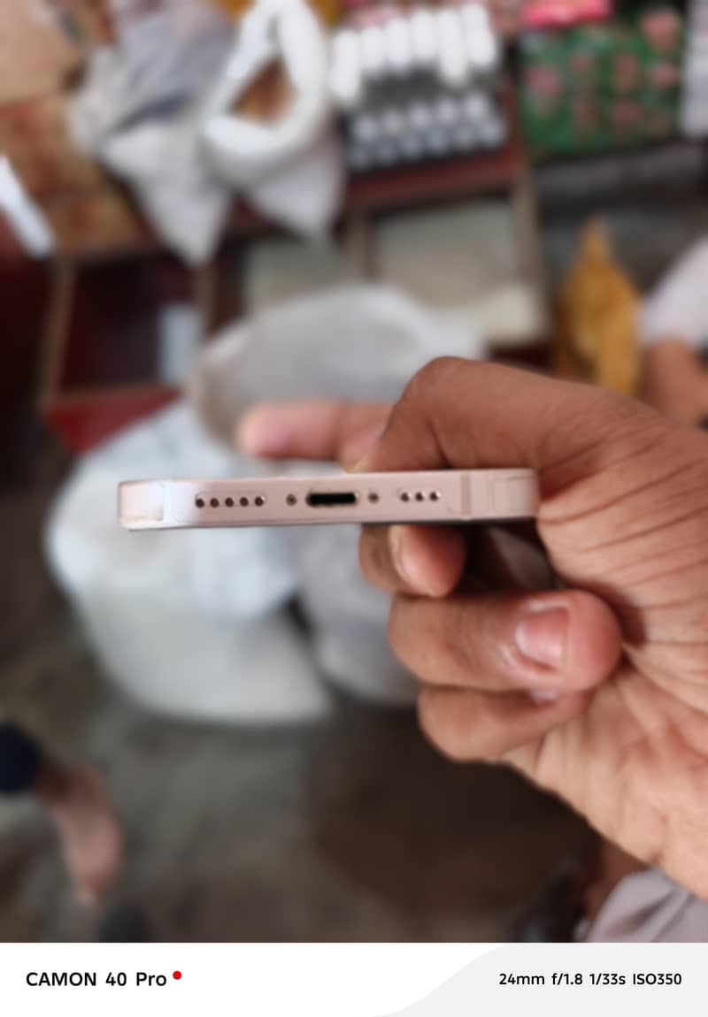 Apple iPhone 13 3