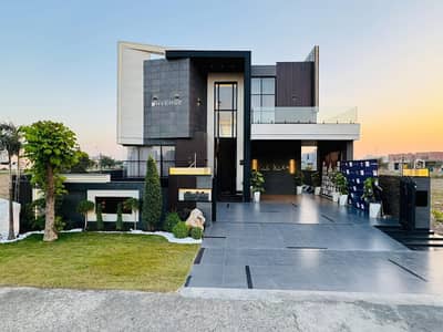 100% Orignal Add 1 Kanal Top Quality Build Luxurious Beautiful Modern Design House For Sale DHA Phase7 Near Commercial