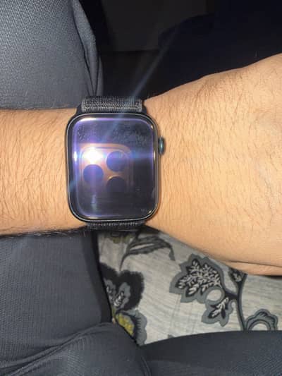 apple watch series 8 condition 10/10 icloud lock
