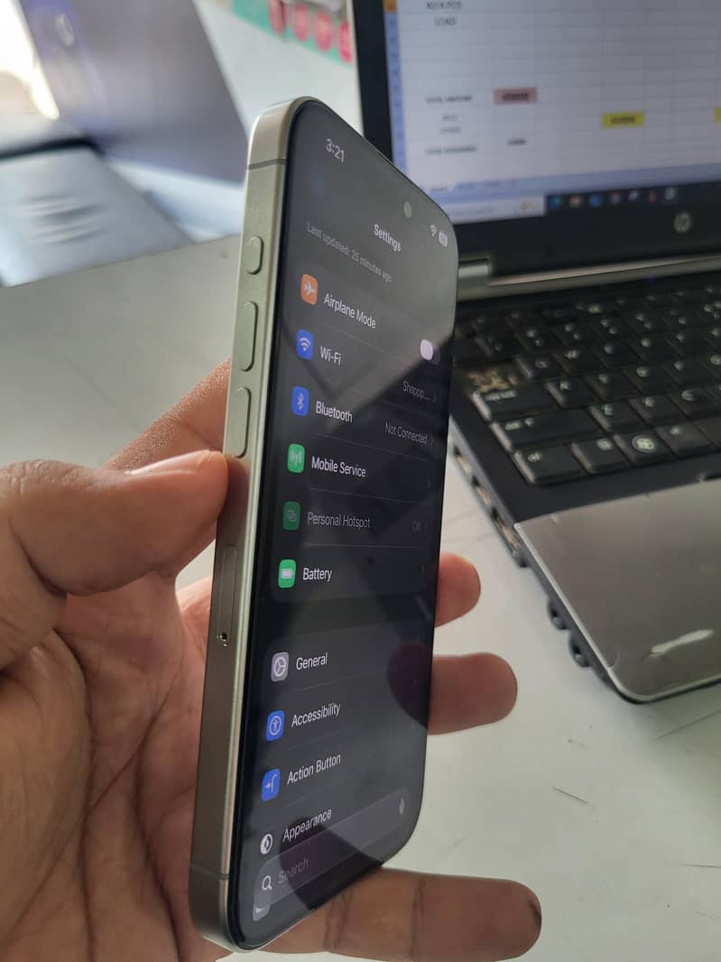 Apple iPhone 15 Pro 8