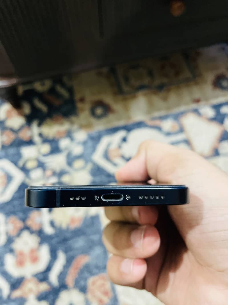 Apple iPhone 12 3