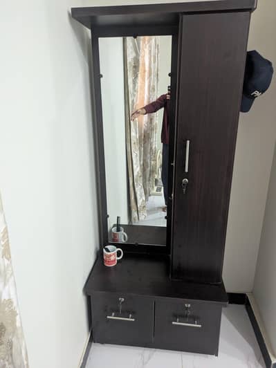 dressing table