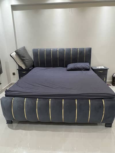 10/10 condition bed set