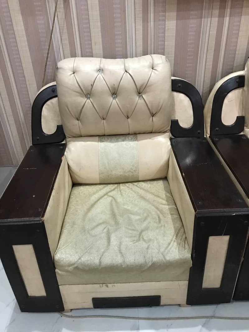 3+2+1 sofa 1