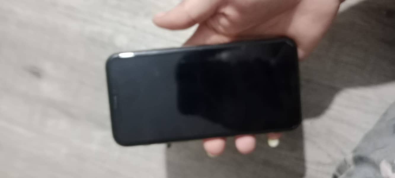 Apple iPhone 11 Pro 2