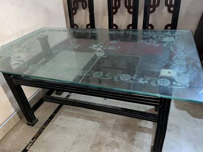 DINNER TABLE WITH 6 CHAIRS