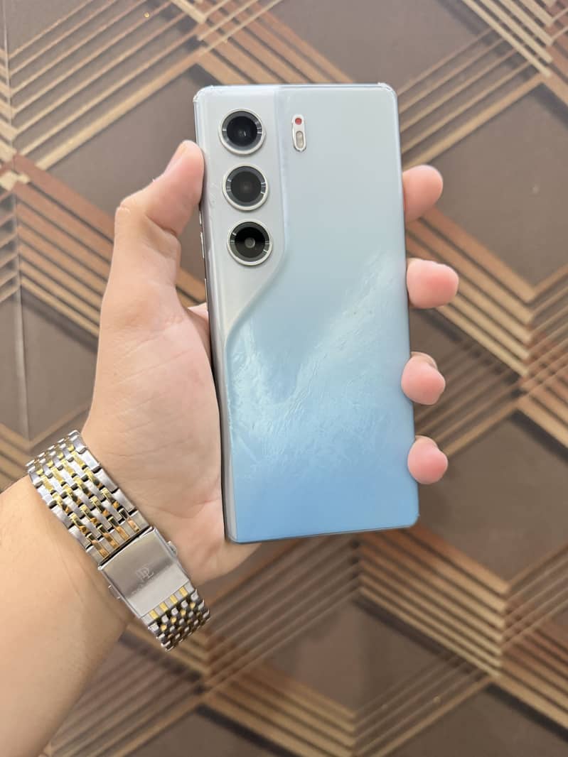 Techno camon 40pro 2