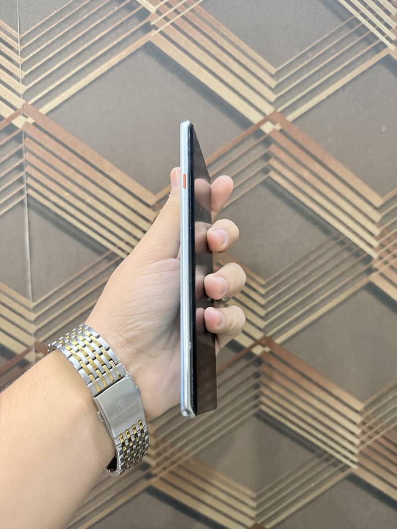 Techno camon 40pro 3