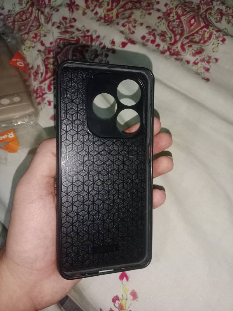 Infinx and pixel covers 3
