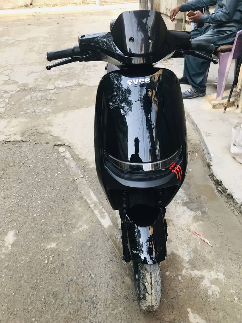 Evee Mito plus 1