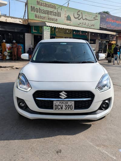 Suzuki Swift GLX 2024