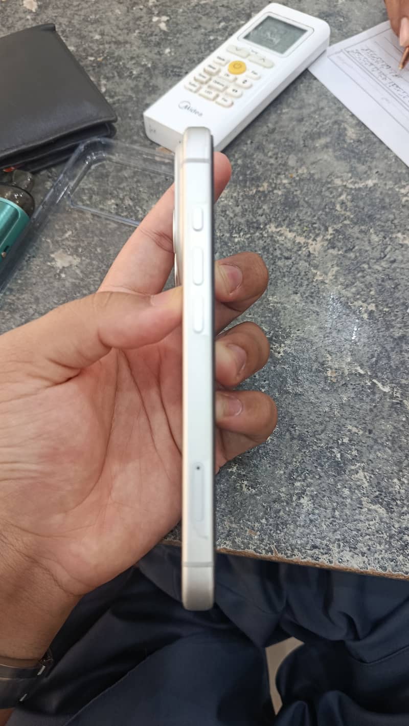 Apple iPhone 17 Pro 3