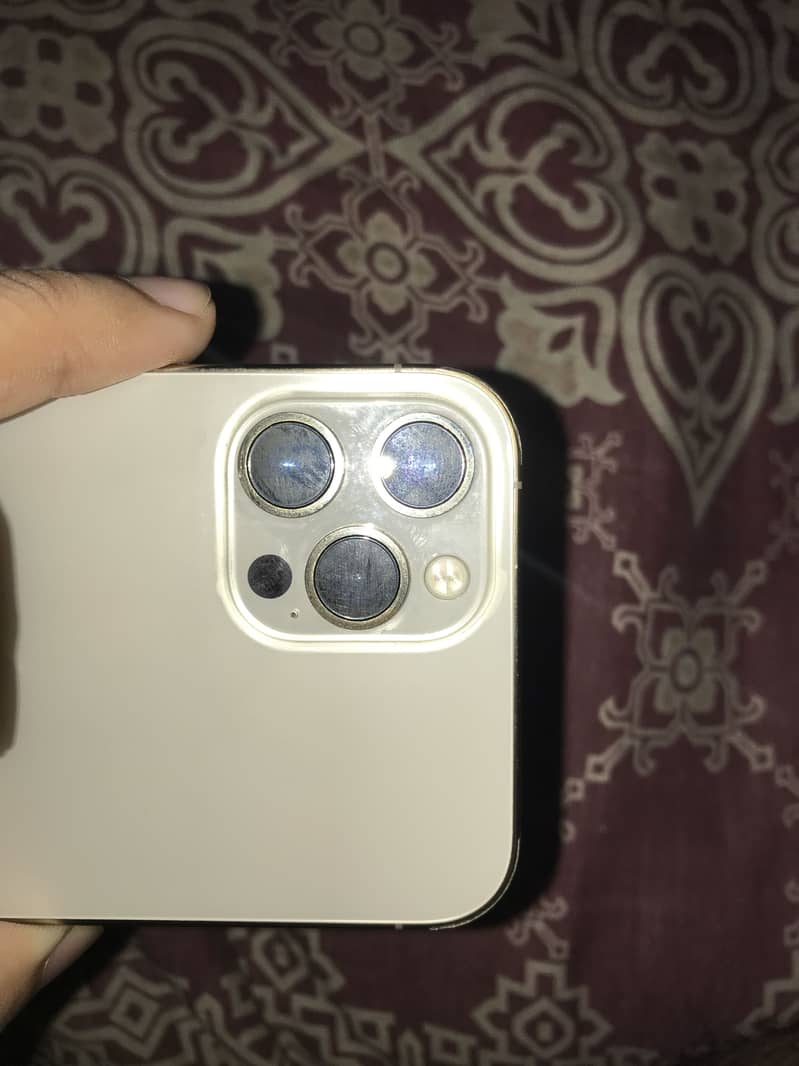 Apple iPhone 12 Pro Max 3