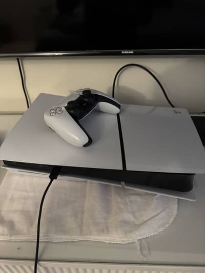 Ps5 slim slightly used perfect condition
