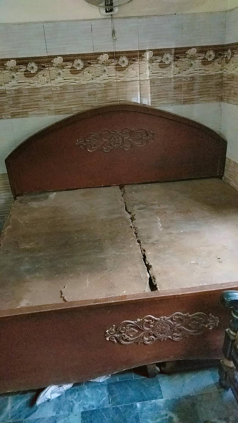 sleeping bed 0