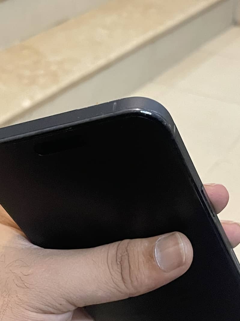 Apple iPhone 15 Pro Max 3