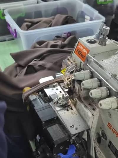 need work silay overlock machine available ha mere pas