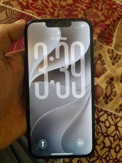 Apple iPhone 13