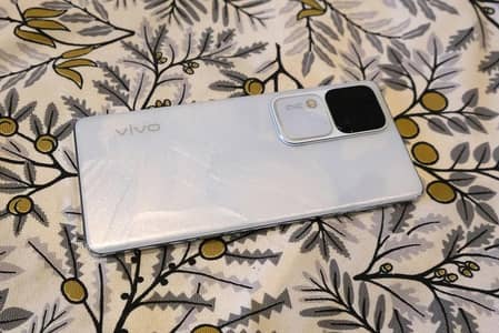 Vivo V30 12/256gb Complete box