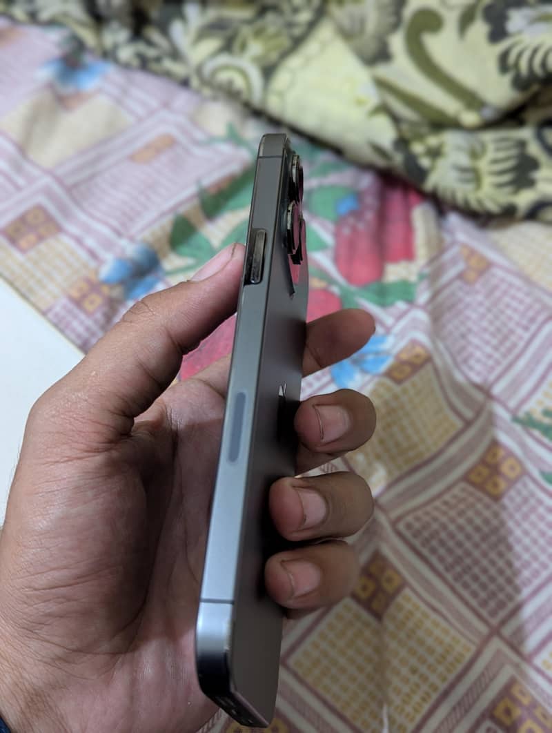 Apple iPhone 13 Pro Max 3