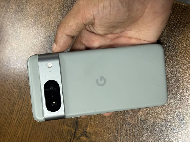 Google Pixel 8 1