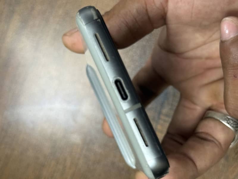 Google Pixel 8 2