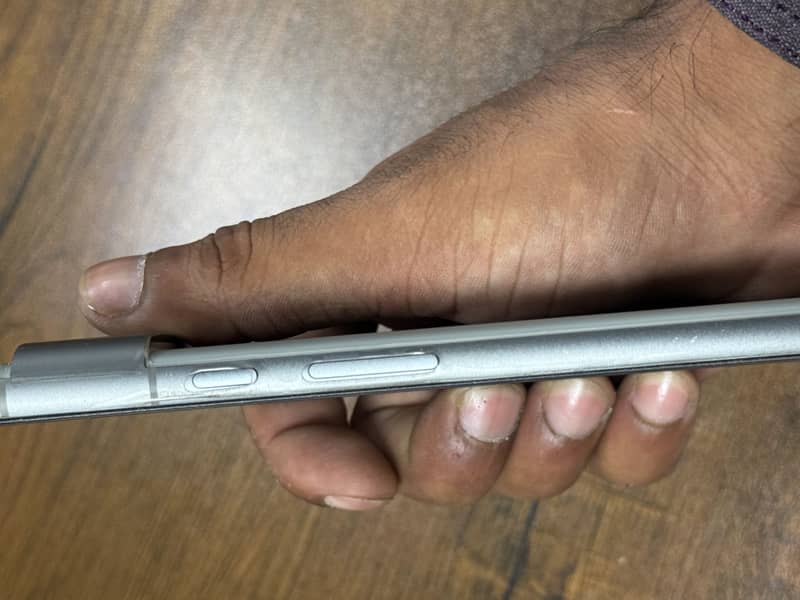Google Pixel 8 3