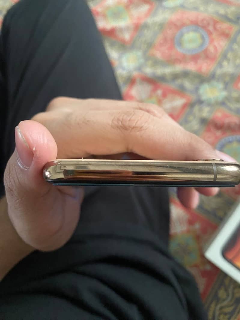 iPhone XS 1