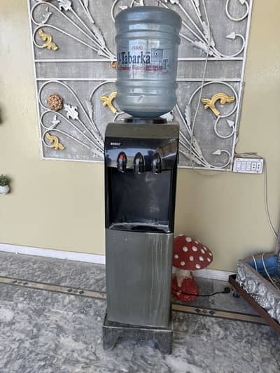 Orient water dispenser