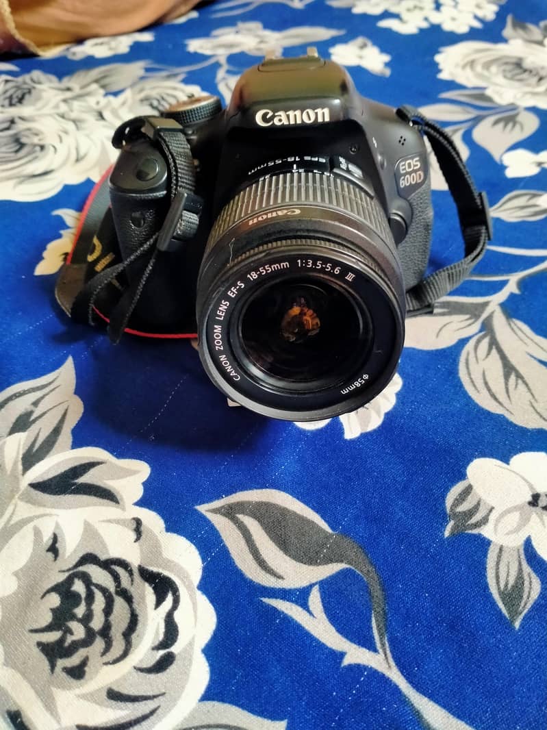 Canon EOS 600D DSLR Camera 0