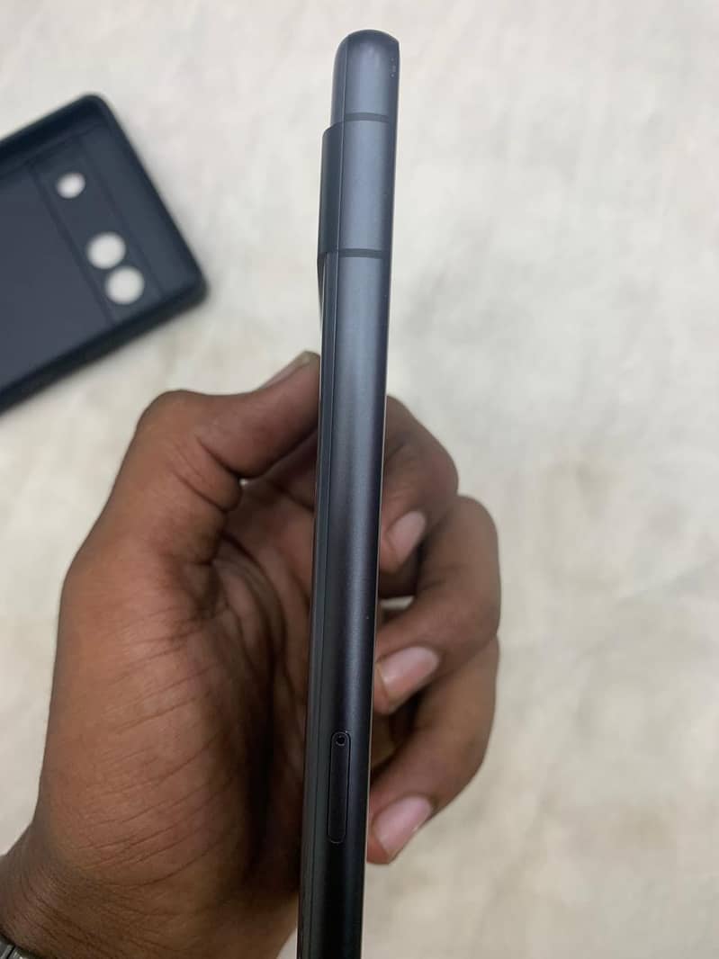 Google Pixel 7a 5