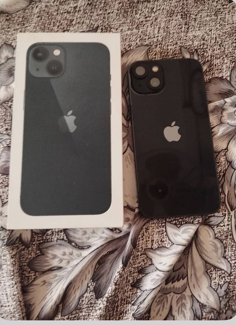 Apple iPhone 13 0