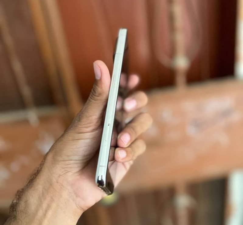 Google Pixel 8 Pro 2
