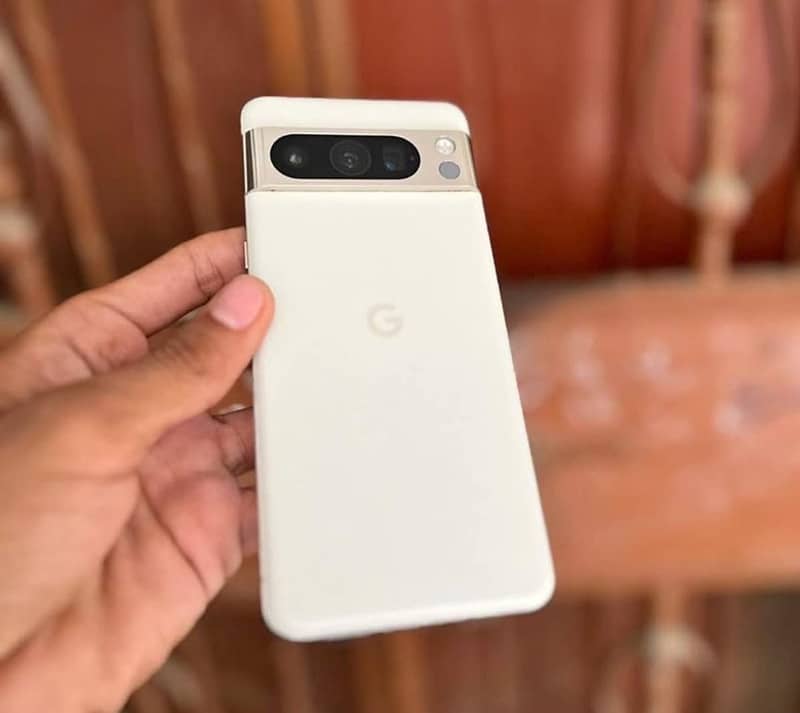 Google Pixel 8 Pro 4