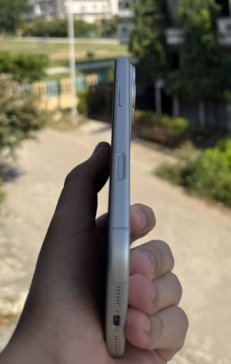 Apple iPhone 17 Pro Max 1