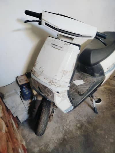 Scooty For sale Condition in Use