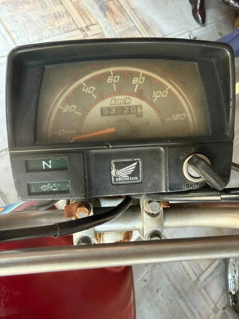 Honda CD70 0