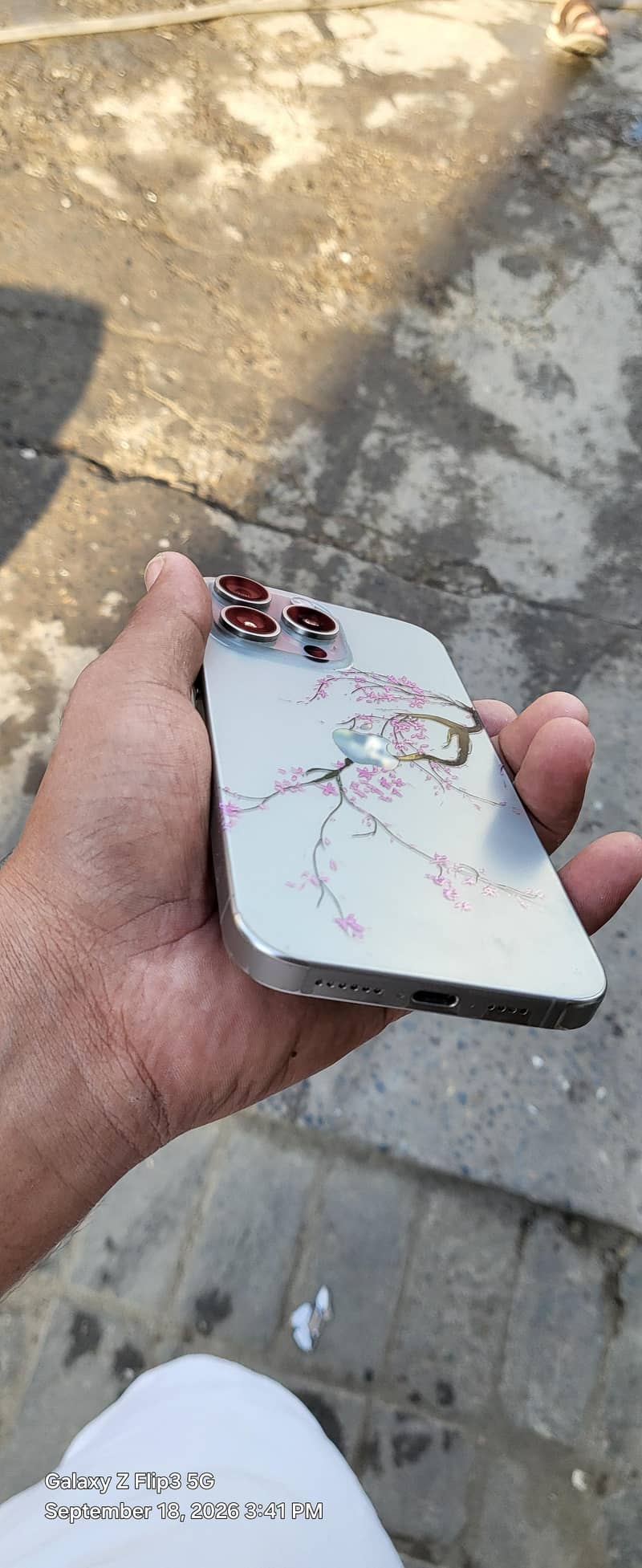 Apple iPhone 15 Pro Max 2